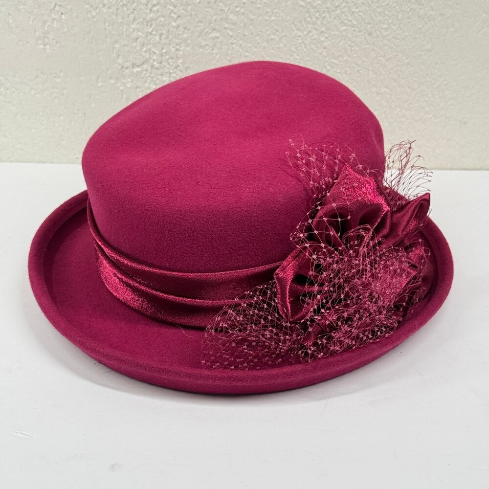 VTG Georgi Ladies Felt Bowler Hat Deep Pink Satin Band One Size 7" Diameter